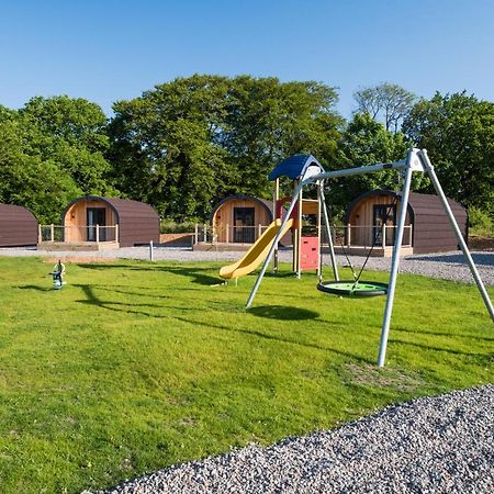 Weedingshall Lodges Falkirk Esterno foto