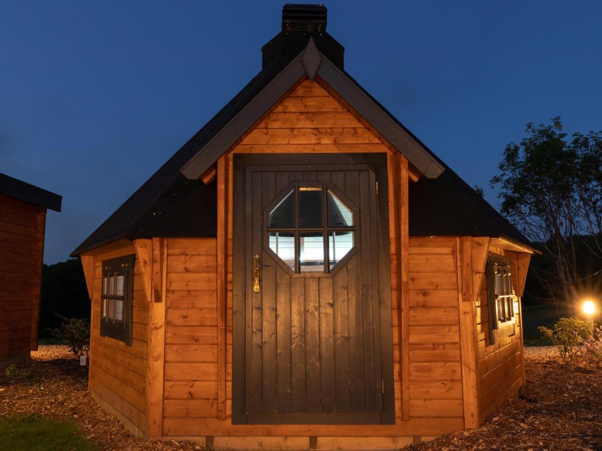 Weedingshall Lodges Falkirk Esterno foto