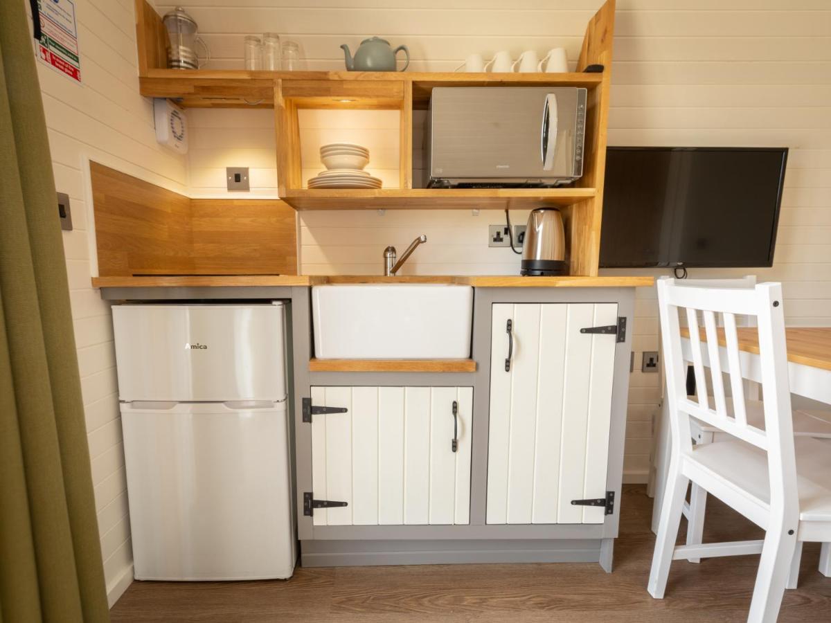 Weedingshall Lodges Falkirk Esterno foto